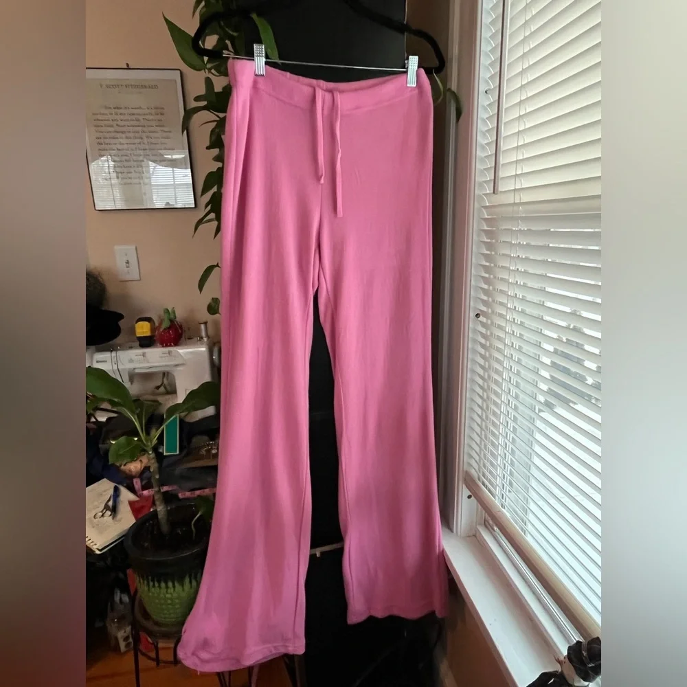 Suzanne Somers Pink Knit Leisure Wear - Picture 4 of 16